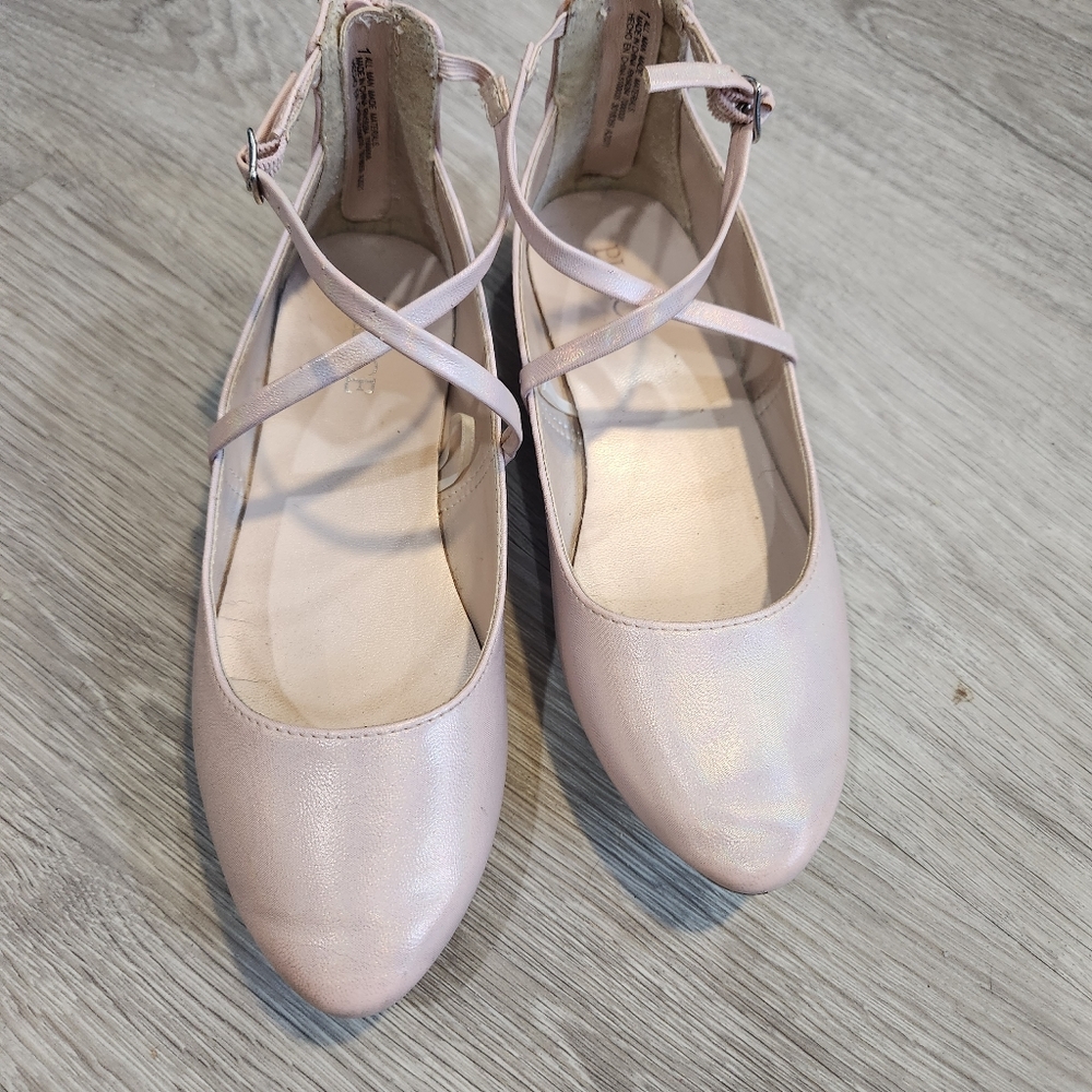 Size 1 Girls Pink Children's Place Dress Shoes